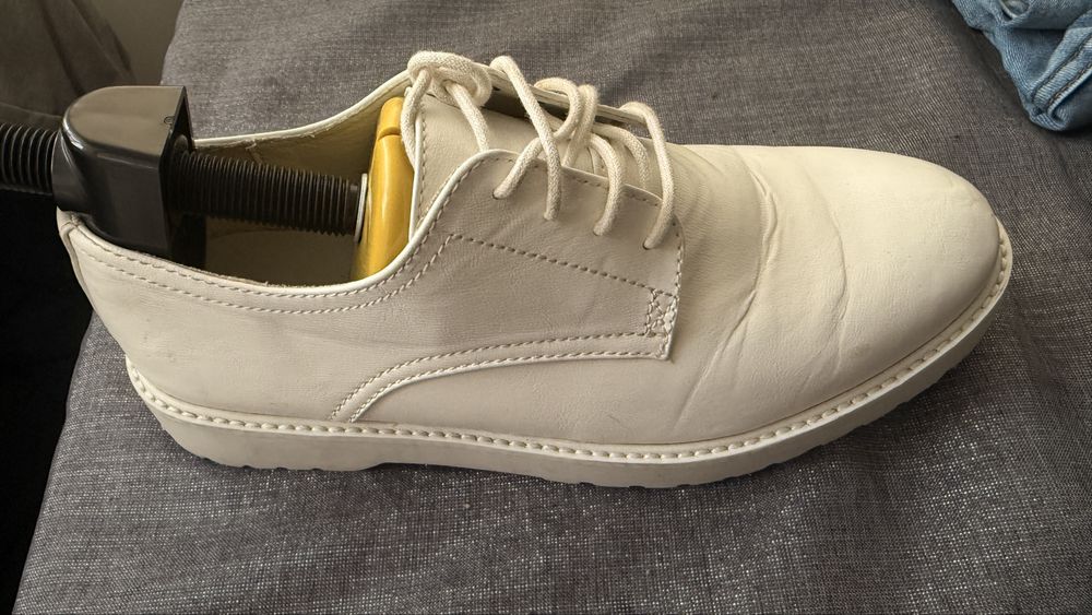Buty komunijne biale 42