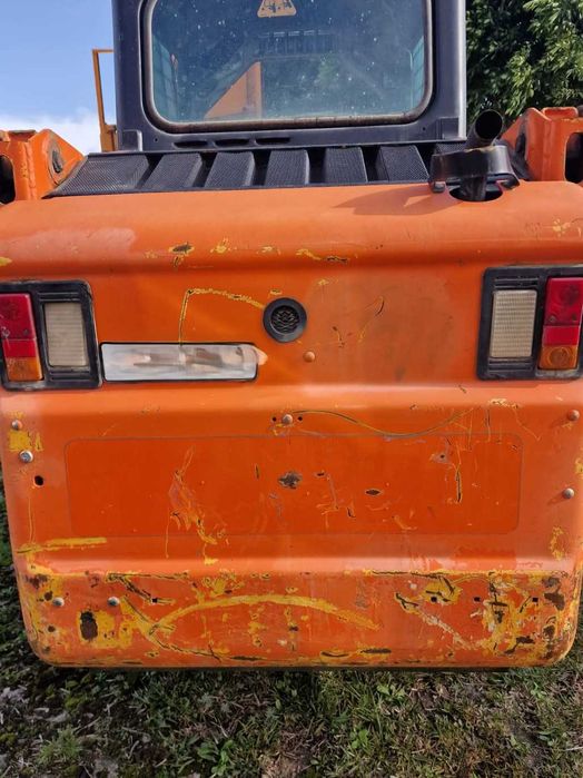 MINI PÁ CARREGADORA BOBCAT S100