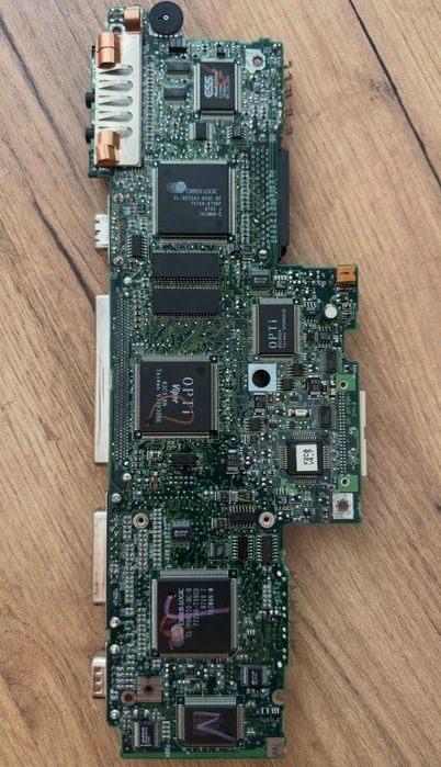Материнська плата ноутбука ретро раритет Cirrus Logic / OPTi Viper