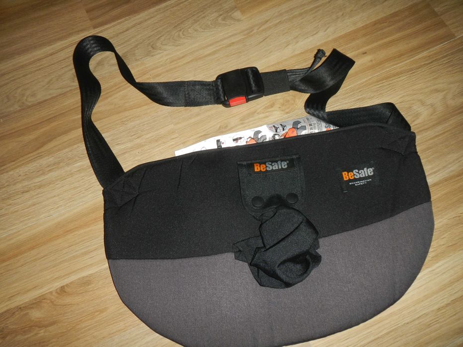 Besafe nakladka do auta dla ciezarnej adapter do pasow
