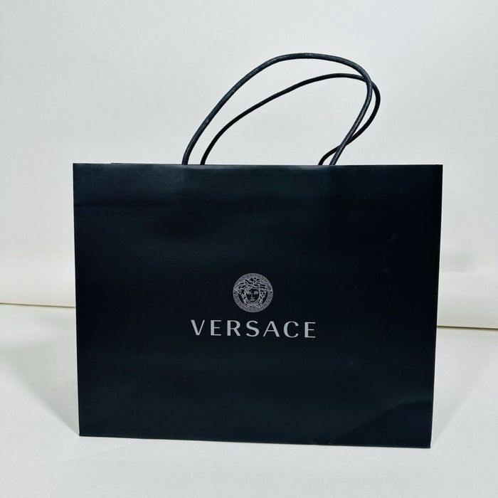 Преміальні подарункові набори Versace