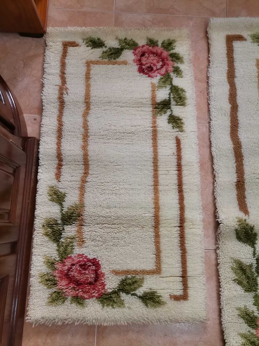 White Rugs with Flowers