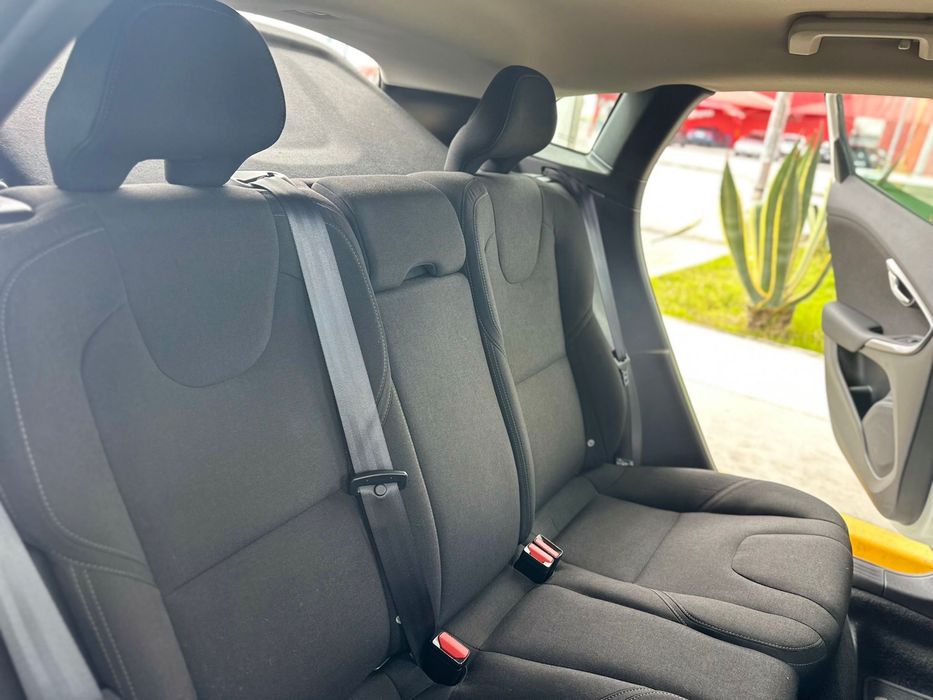 Volvo V40 branco  2013 disel