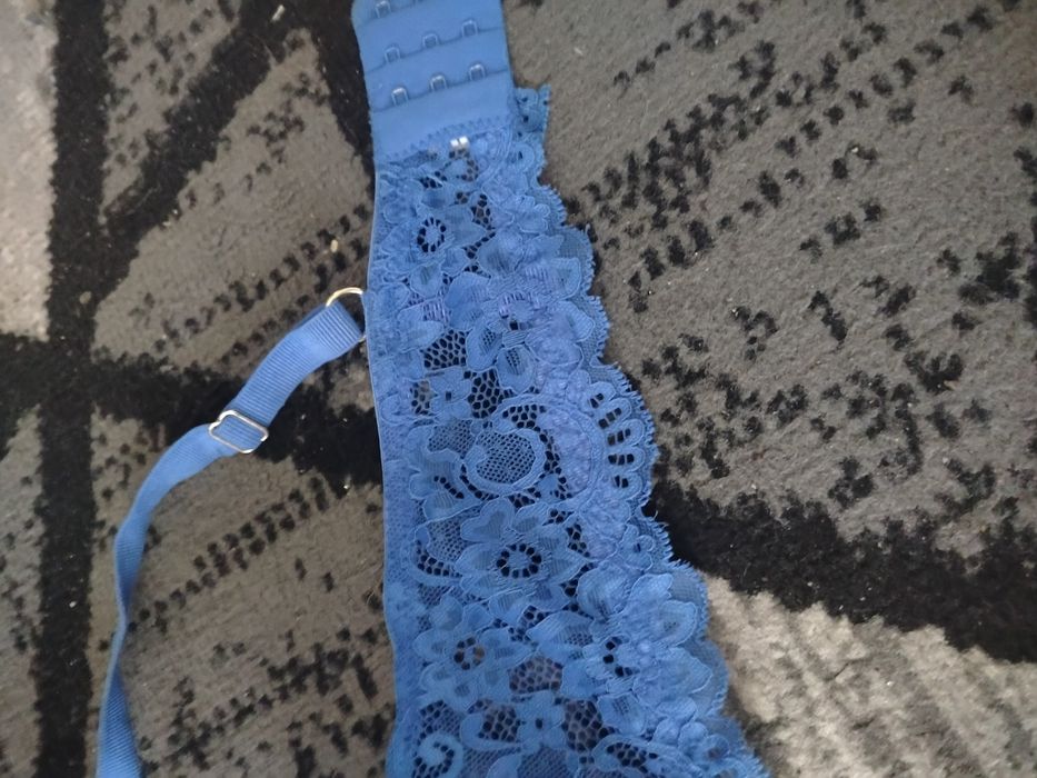 Biustonosz stanik 85 F