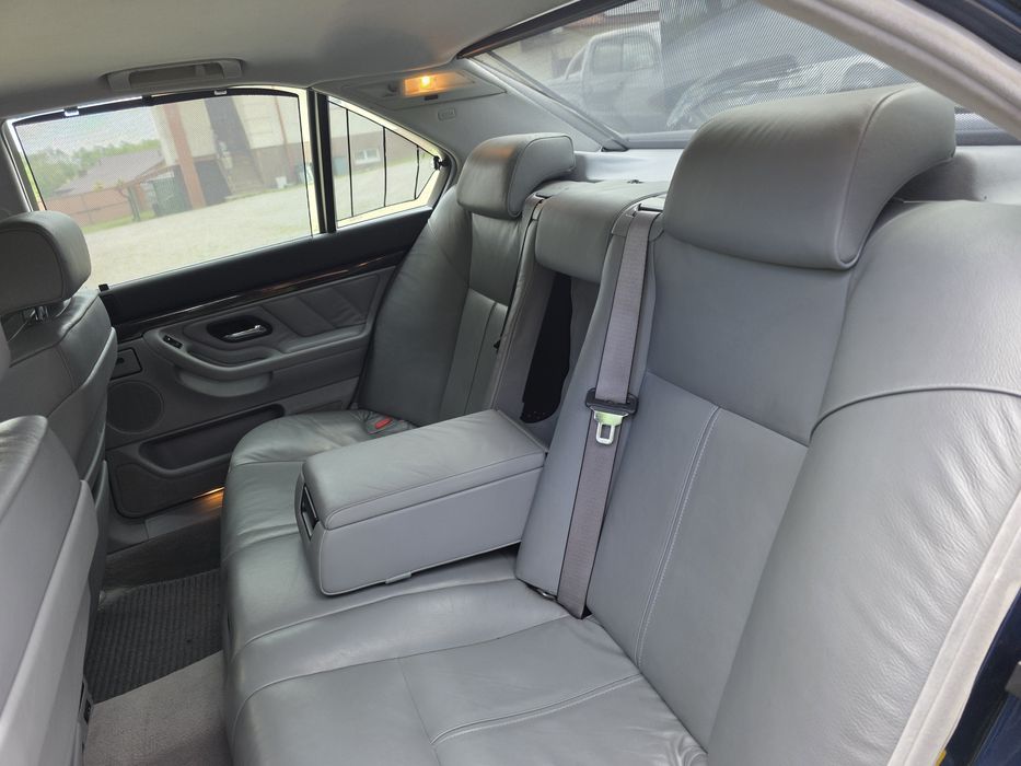 Bmw e38 735i V8 2001