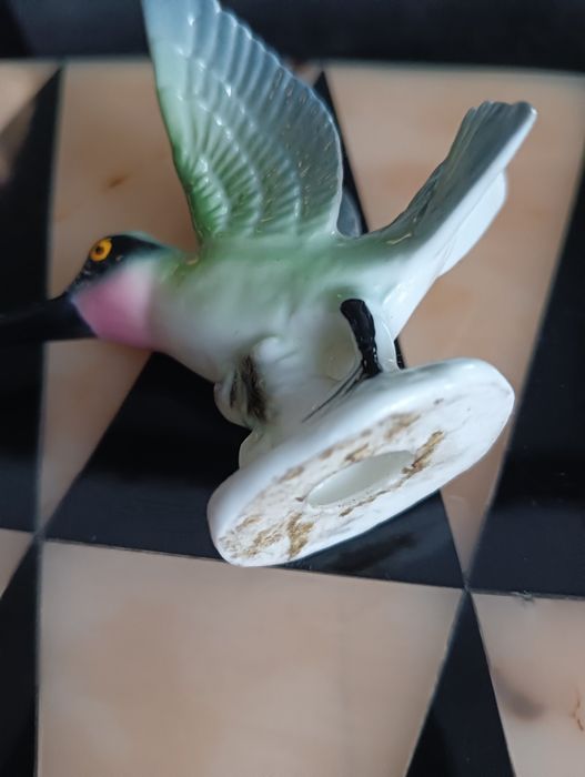 Miniatura koliberek szmaragdzik strojny