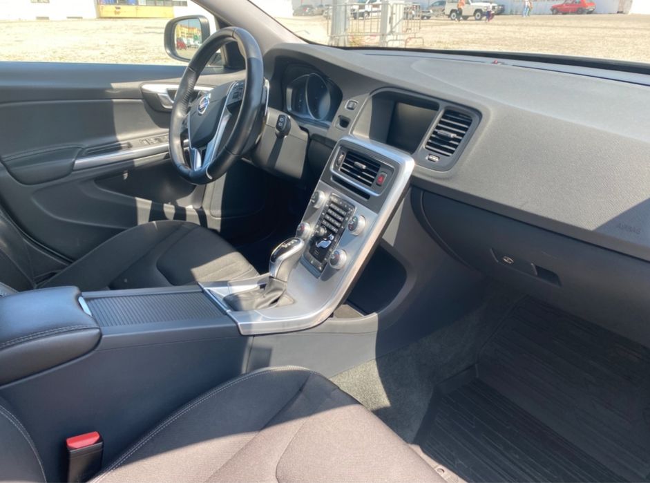 Volvo V60 2.0 D2 Momentum