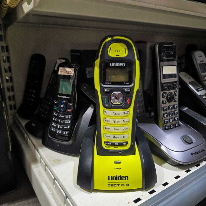 Telefone Sem Fios Uniden DECT 6.0 Submersível – (Preto/Verde)