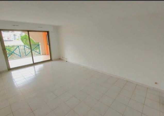 Продам квартиру на Лазурному березі Франції Антиб Франция