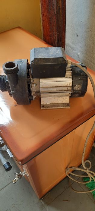 Bomba de água com várias funcionalidades