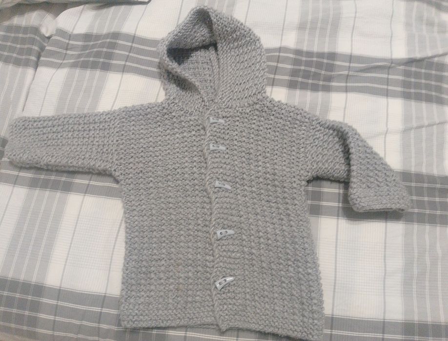 Дитячі речі комбінезони, курточки, взуття, коляска, годув. Стільчик