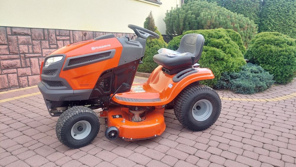 Husqvarna YTH 1942 NOWY! Traktorek Kosiarka Łęki Strzyżowskie • OLX.pl