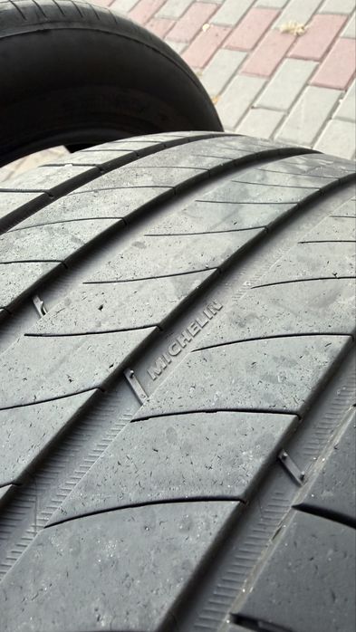 Резина Michelin 235 50 19