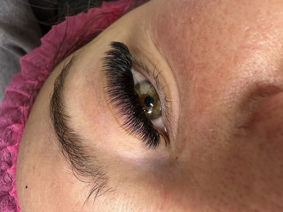 •	Наращивание ресниц • Чистая работа • Долгая носка