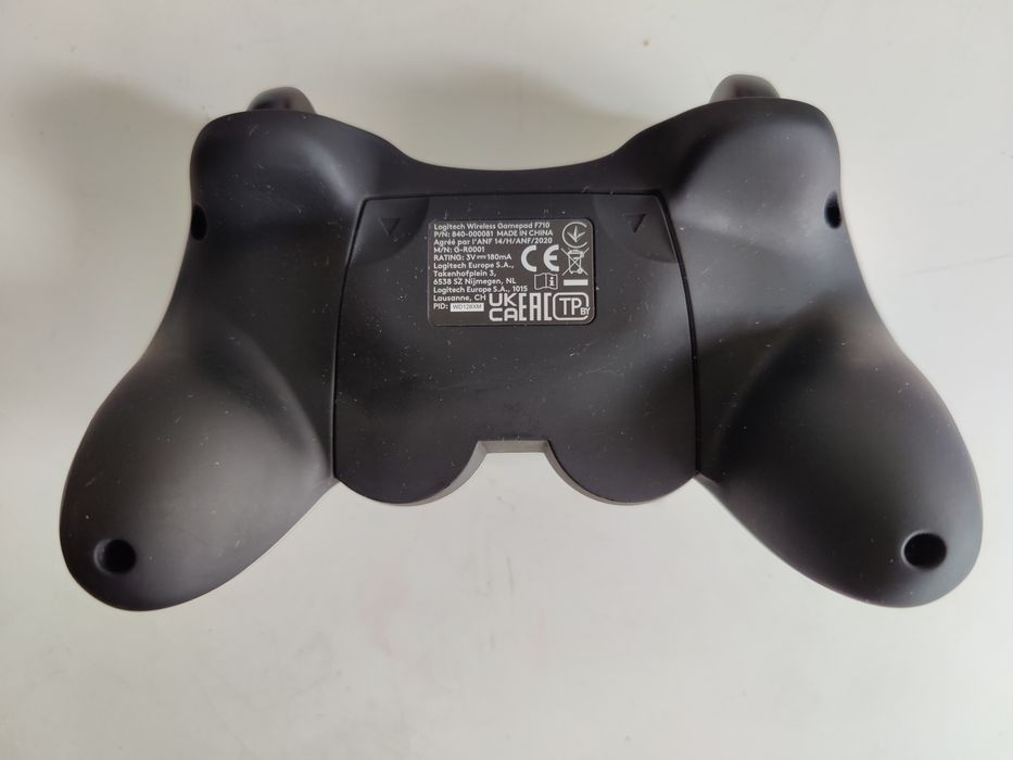 Vendo comando Wireless Logitech F710 *Novo*