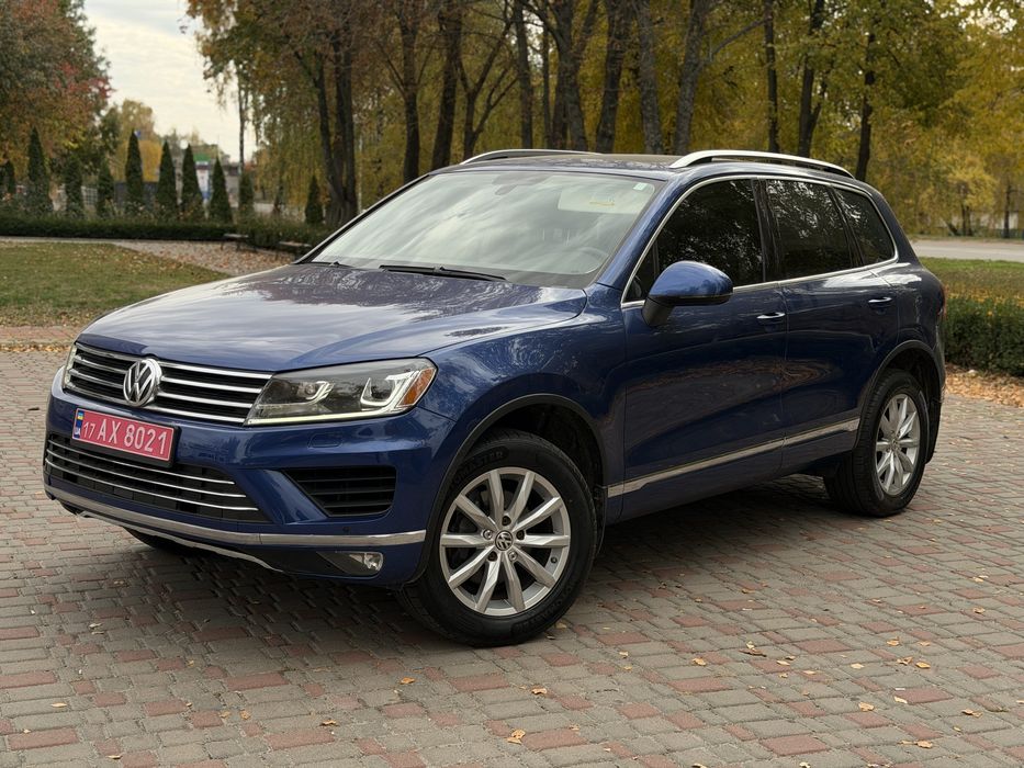 Продам свіжо пригнаний автомобіль із Канади.
Авто приїхало з несерйозним ушкодженням передньої частини.
Оригінальний пробіг.
Авто відновилось з оригінальних запчастин.
В авто стан нового.
Гарна комплектація.
Можлива доставка до вас у місто.