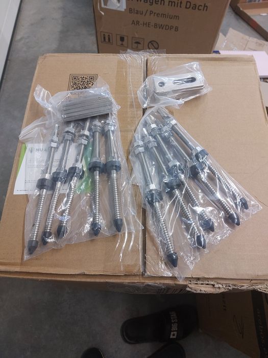 Mocowanie B-017 10 uchwytów blachodachówka klik Corab