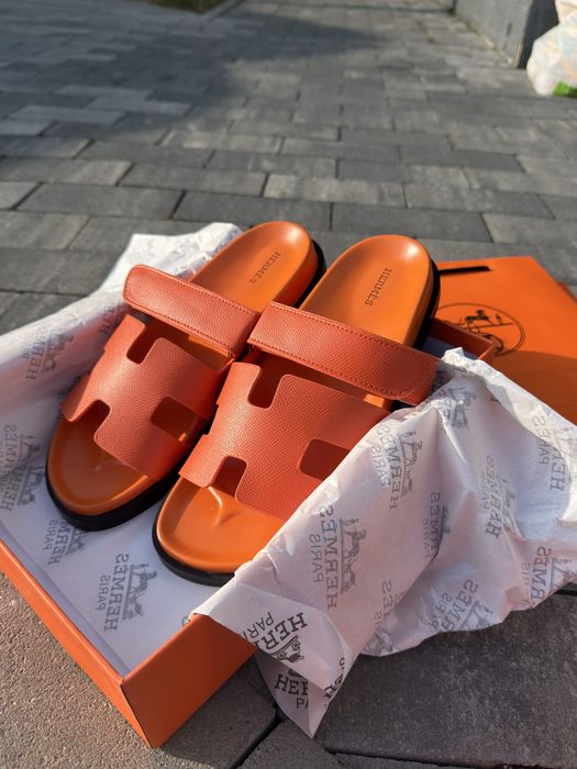 В наявності жіночі тапки hermes шльопанці hermes