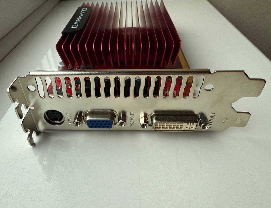 Відеокарта Gainward Nvidia GeForce 9500GT PCI-e 1GB DDR2 DVI VGA TV