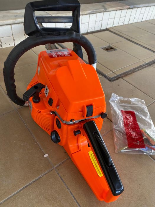 Motoserra nova de 52 cilindrada , 3.2cv