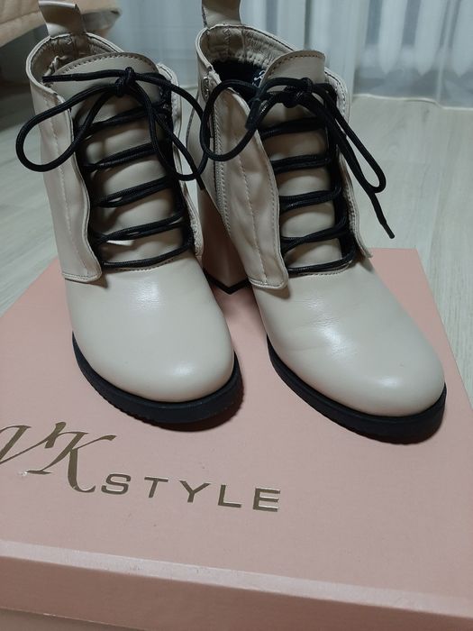 Черевики шкіряні, ботинки, ботильоны, кожа, каблук, деми, зима