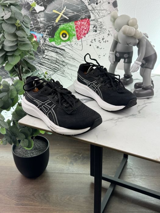 Кросівки Asics Gel Contend 40.5 розмір Е17384
