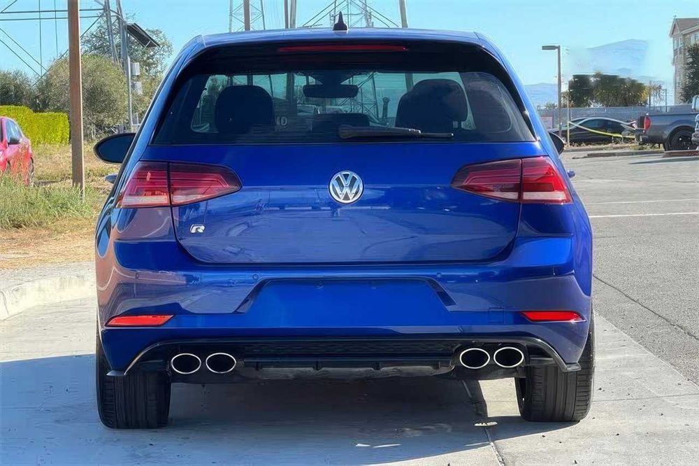 Volkswagen Golf R      2019