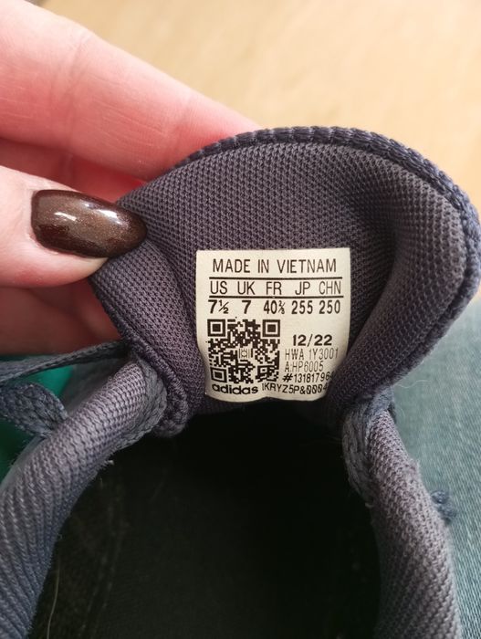 Sapatilhas adidas e Primark