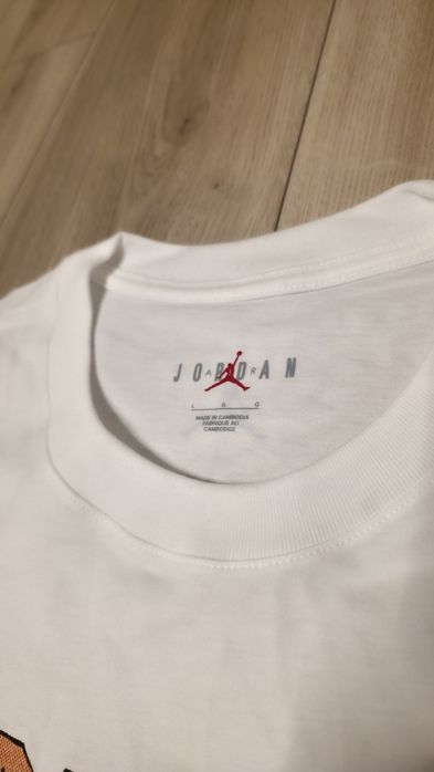 Футболка чоловіча Air Jordan Nc Comic Ss Crew Grey IF0784-100