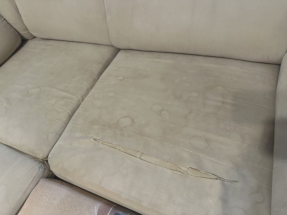 Диван кутовий, потребує перетяжки