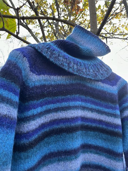 Вʼязаний джемпер