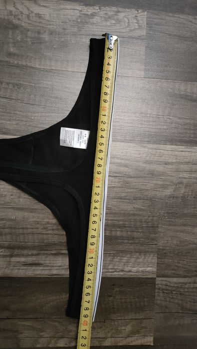 świetne nowe stringi Calvin Klein