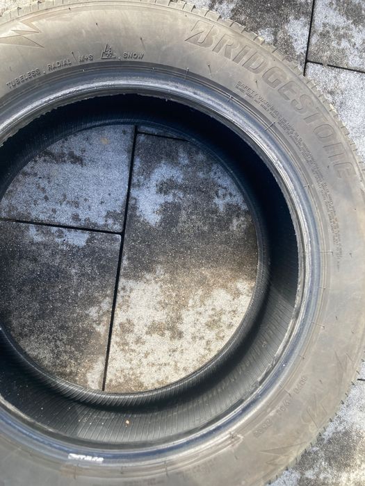 Opony bridgestone 235/55/18 wielosezonowe
