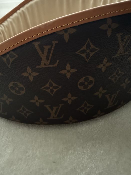 Лежак для улюбленців Louis Vuitton