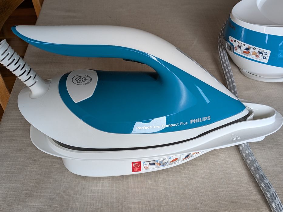 Philips Ferro de Engomar Compact Care CompactPlus GC 7923/20 Como Novo