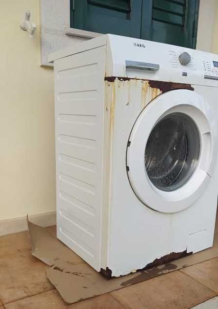 Máquina de Lavar Roupa AEG – Excelente para Peças!