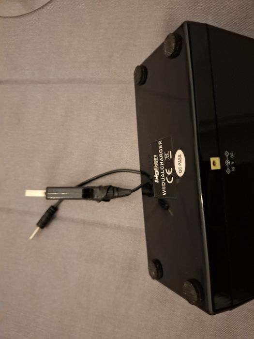 Wii - Dock de carregamento para 2 comandos Wiimote