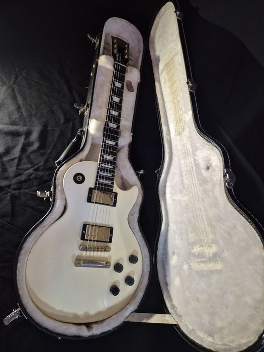 Gibson Les Paul Studio ebony fretboard