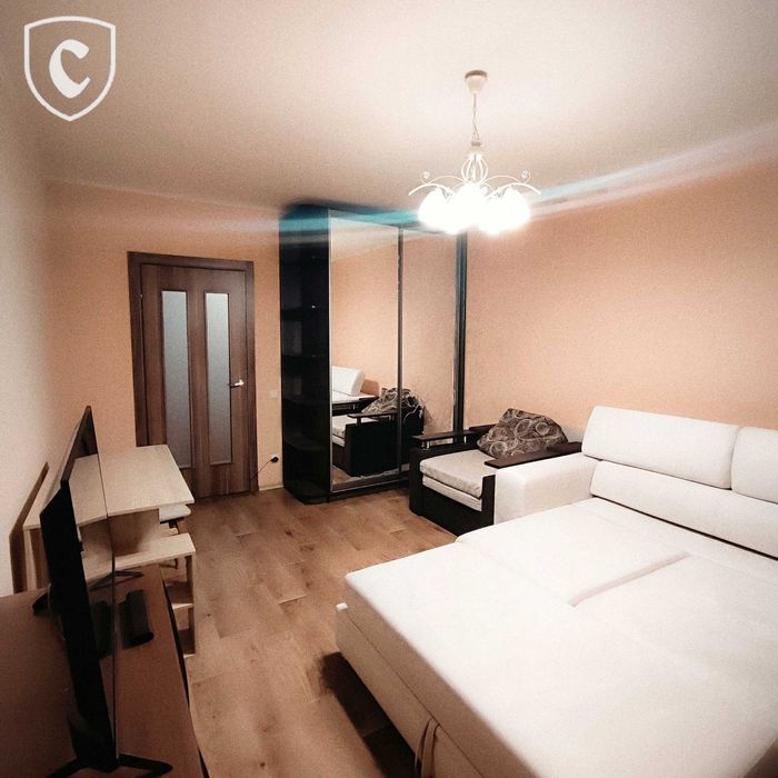 Простора 1-кімнатна квартира в ЖК «Ярославичі-1»