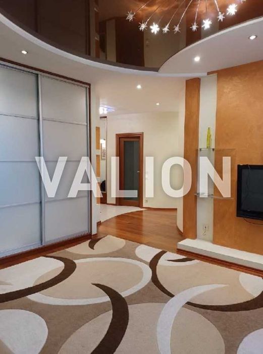 Продаж 2к.кв. вул.Шептицького 10, м. Лівобережна