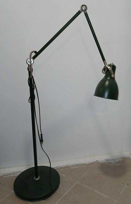 lampa podłogowa Arod Ikea kolor ciemno zielony