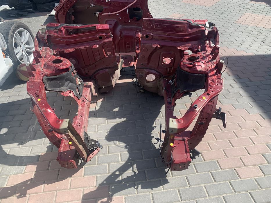 Toyota Highlander 2019-2023 Четверть передняя Стойка ценральная