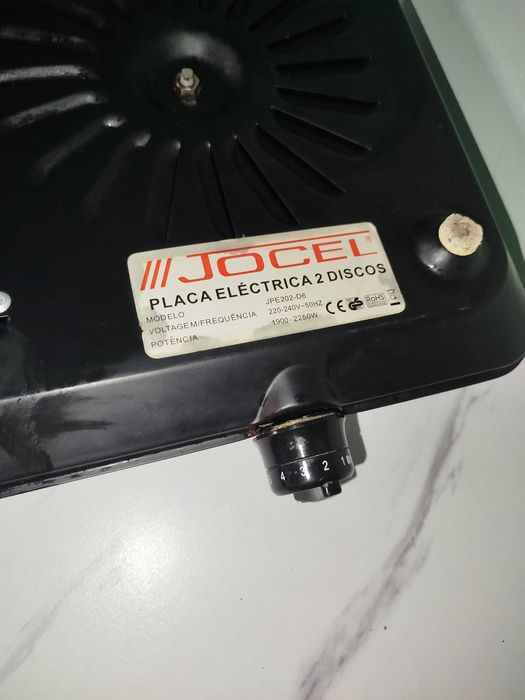 Fogão eléctrico jocel em bom estado e funcional.