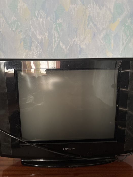 Продам телевізор Samsung CS-21Z57ZQQ у повністю робочому стані.
