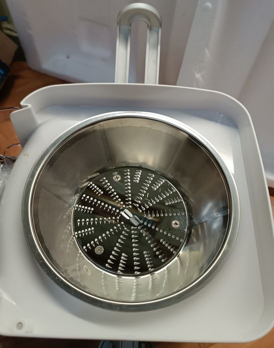 Соковыжималка Liberty JC905