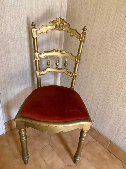 Móveis antigos sala quarto espelho mesa