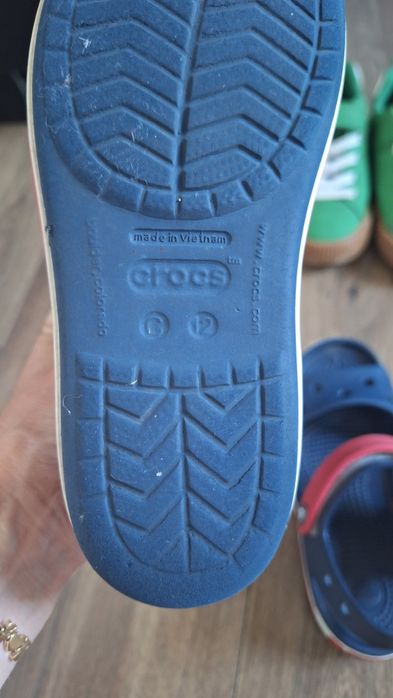 Crocsy plus trampki HM