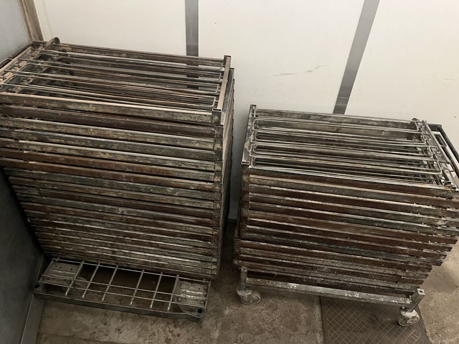 Tabuleiros Persiana em ferro 85 x 45 varias unidades