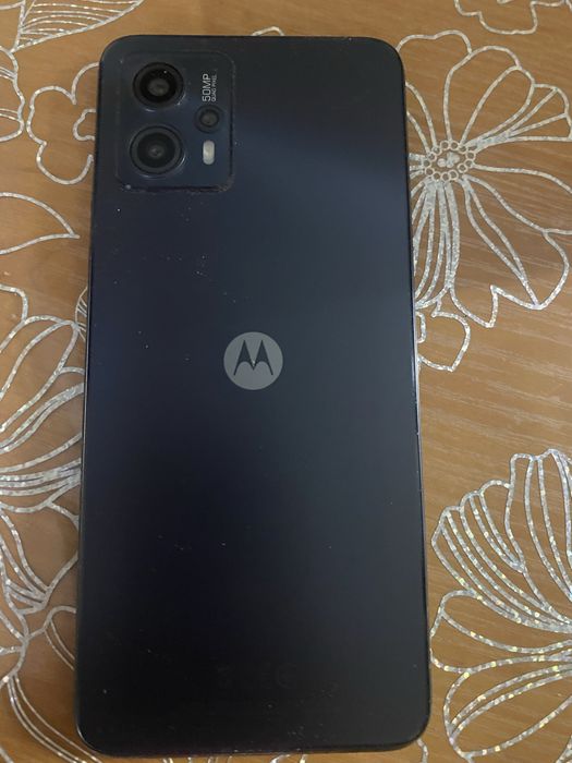Моторола moto g13