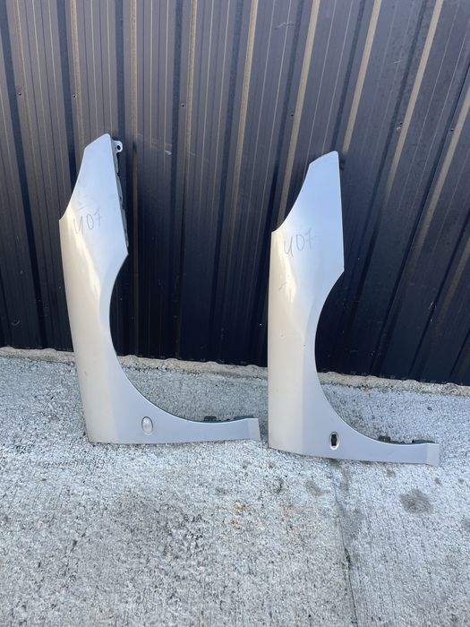 Пежо 407 крило праве